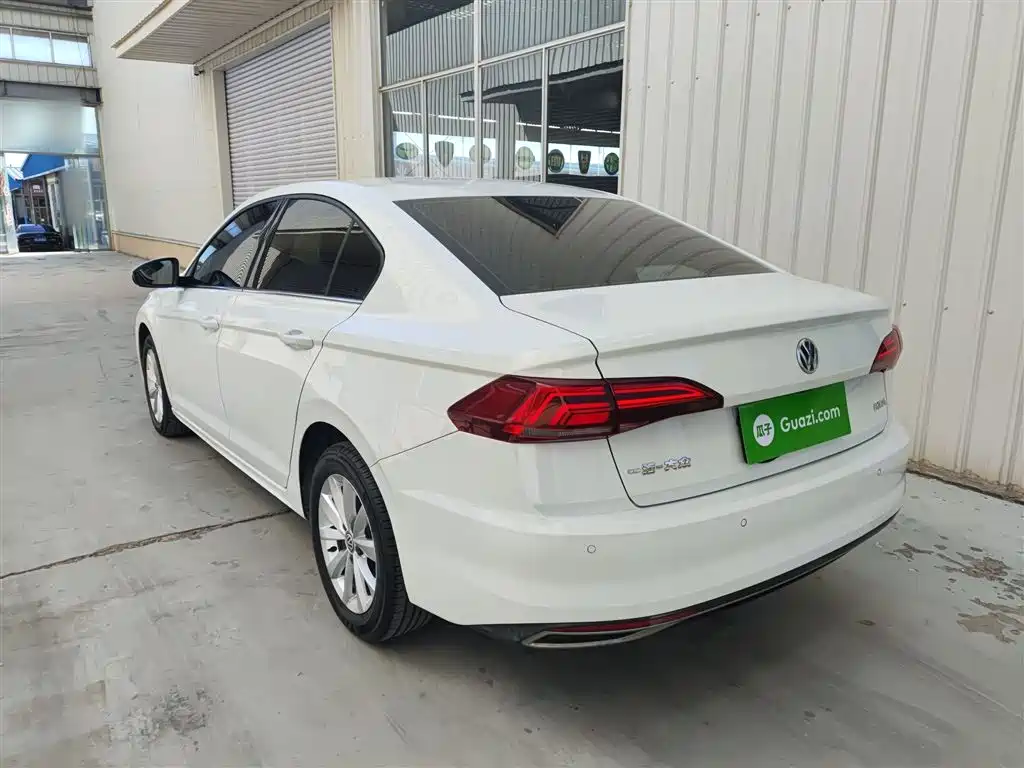 Bora 1.5 L Auto Comfort