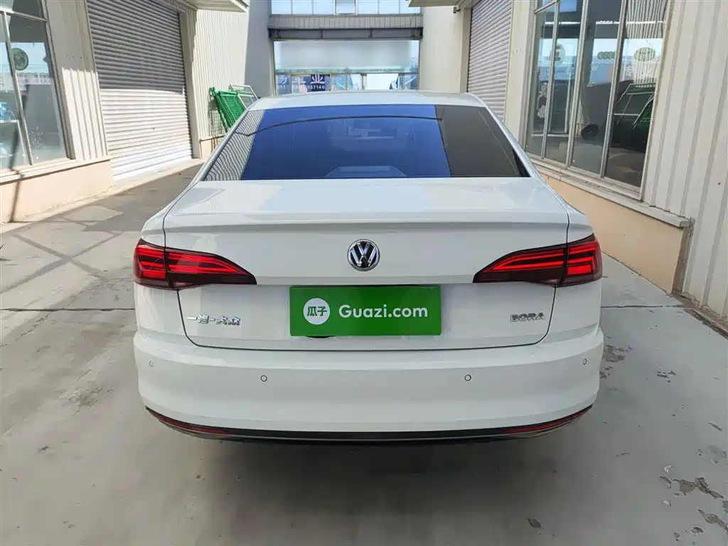 Bora 1.5 L Auto Comfort