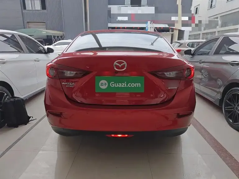 Mazda 3 Axela Sedan 1.5 L Auto Luxury
