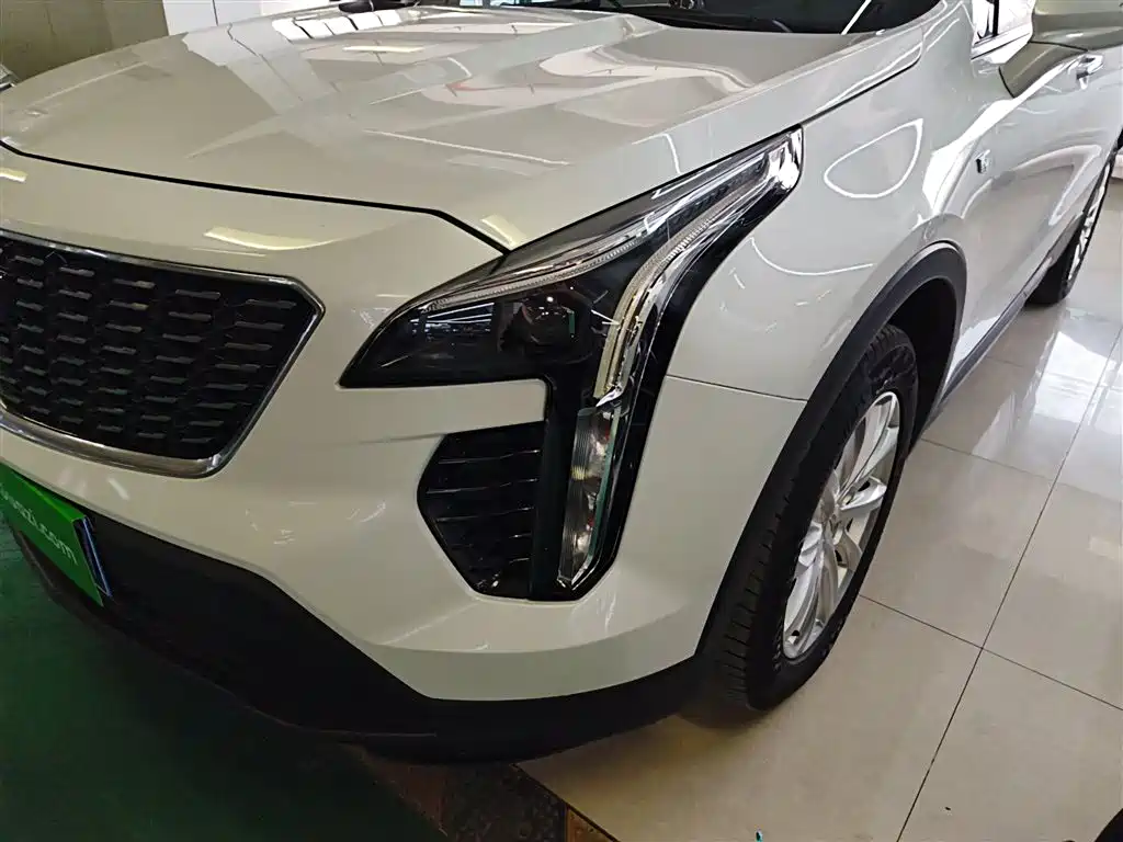 Cadillac XT4 28 T 2 WD Tech