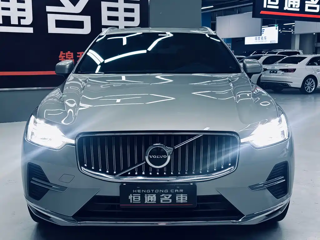 Volvo XC60 B5 4 WD Smart Vision Luxury