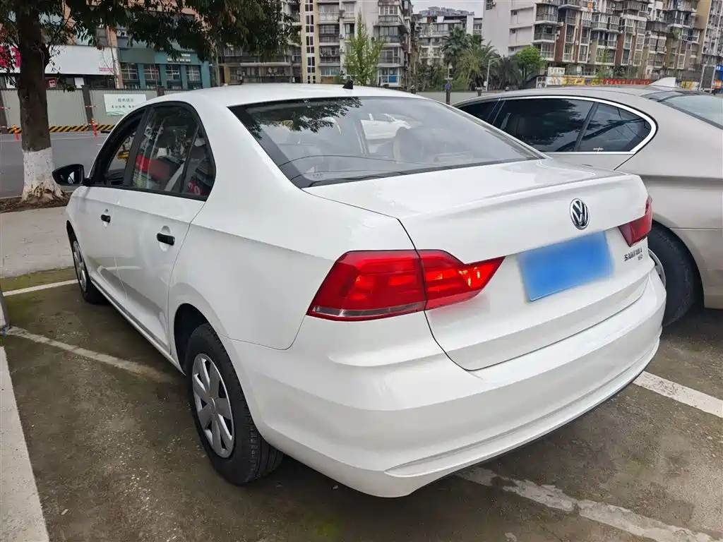 Santana 1.6 L Manual Style