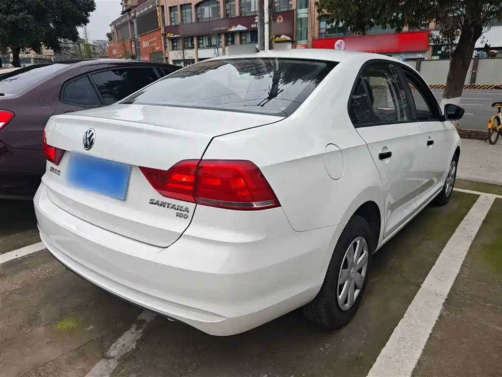 Santana 1.6 L Manual Style