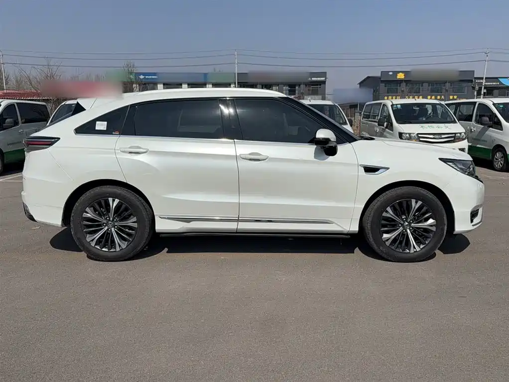 Honda UR-V 370 TURBO 2 WD Graceful