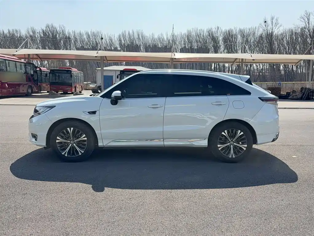 Honda UR-V 370 TURBO 2 WD Graceful