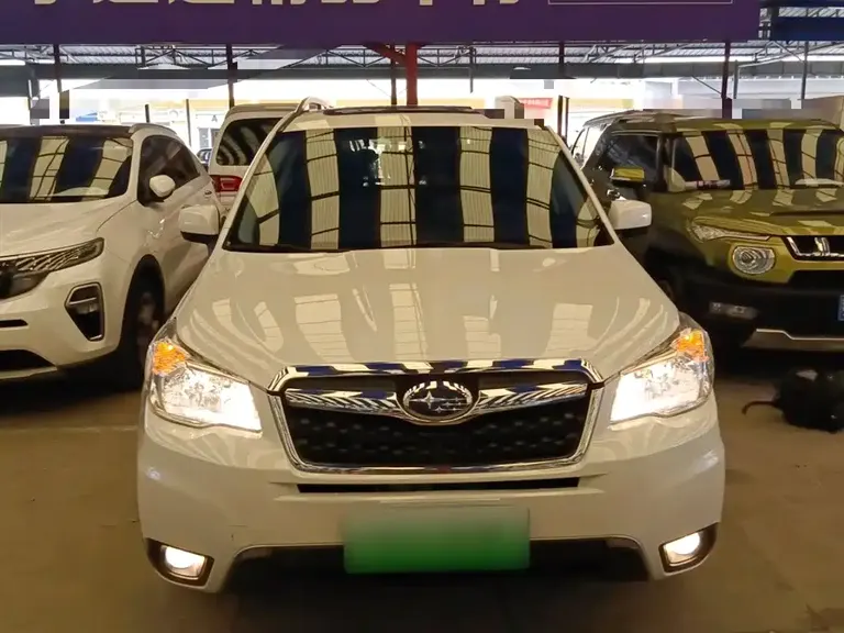 Subaru Forester 2.0 i Auto Luxury