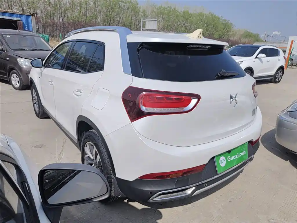 DS 6 1.6 T Luxury THP160