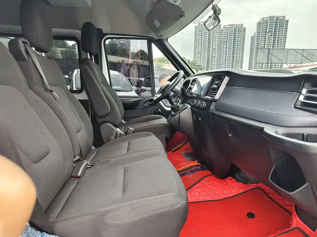 JMC Fushun 2.0 T 6 MT Diesel MWB Mid Roof Commercial Multi-purpose Passenger 7-seat