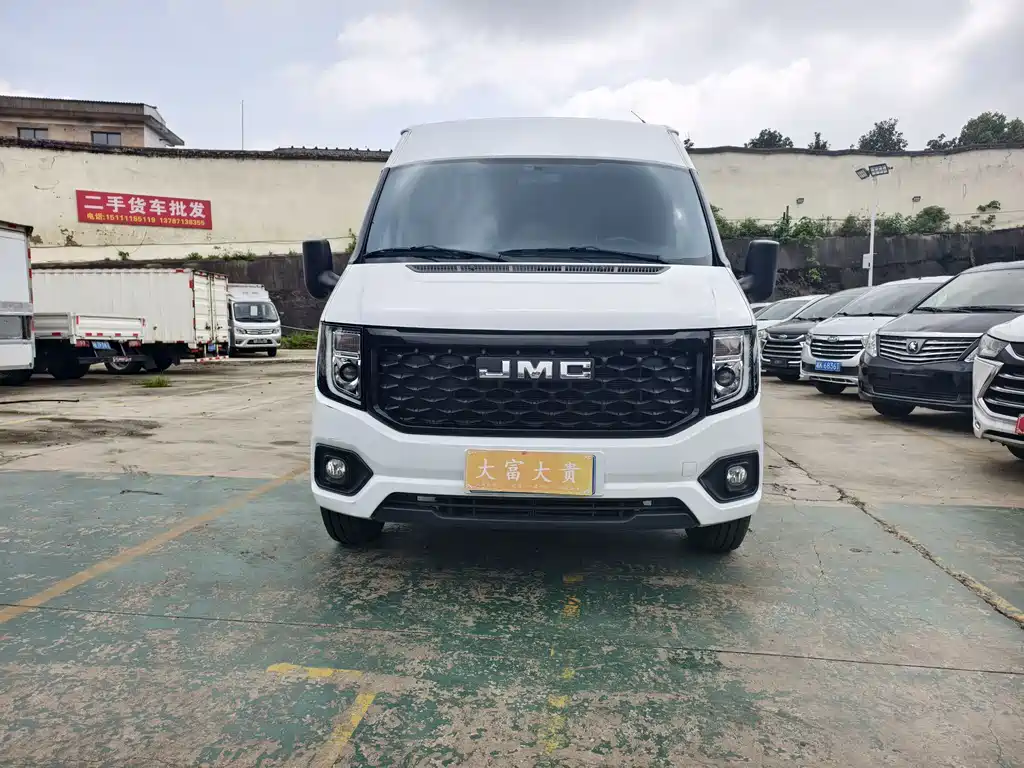 JMC Fushun 2.0 T 6 MT Diesel MWB Mid Roof Commercial Multi-purpose Passenger 7-seat