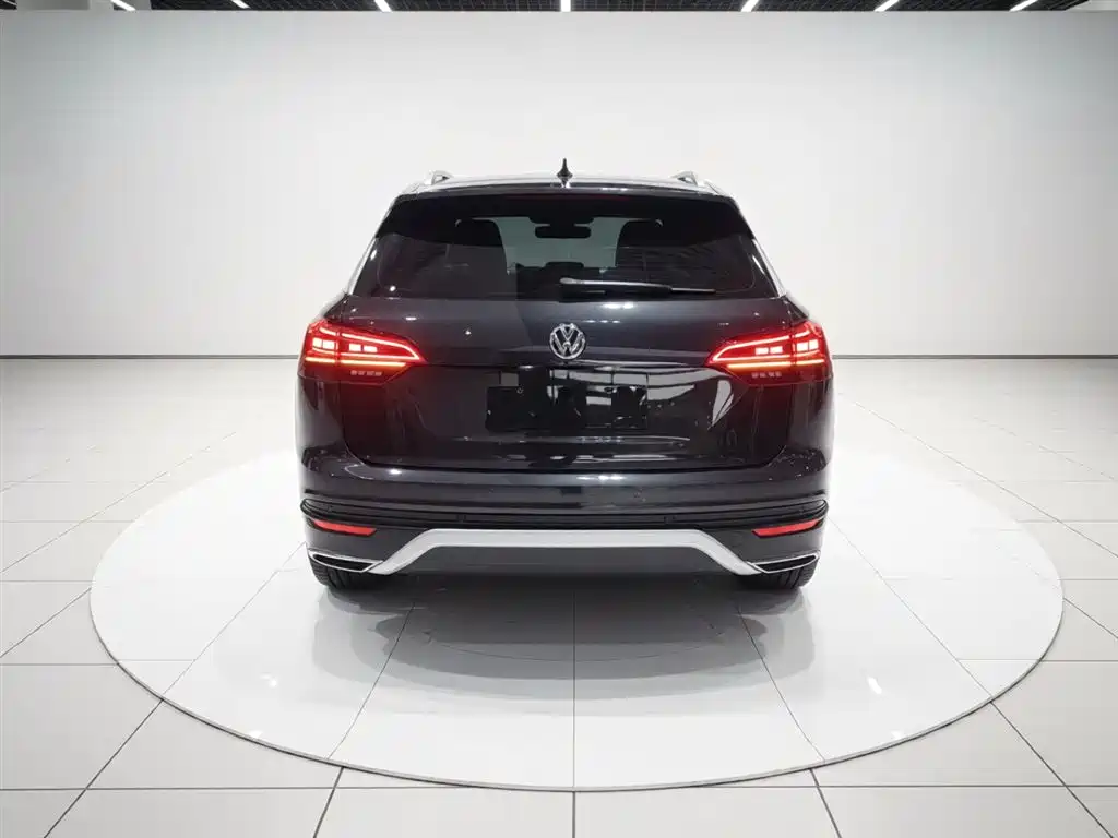 Tayron 330 TSI 2 WD Luxury Connected