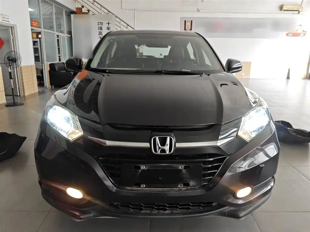 Vezel 1.8 L CVT 2 WD Elite