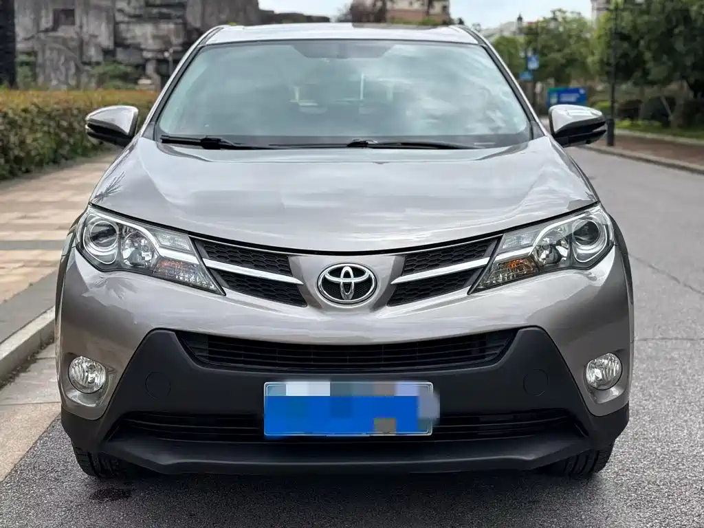 RAV4 2.0 L CVT 4 WD New Sharp