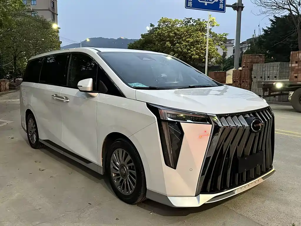 GAC Trumpchi M8 Grandmaster Series 400 T Flagship