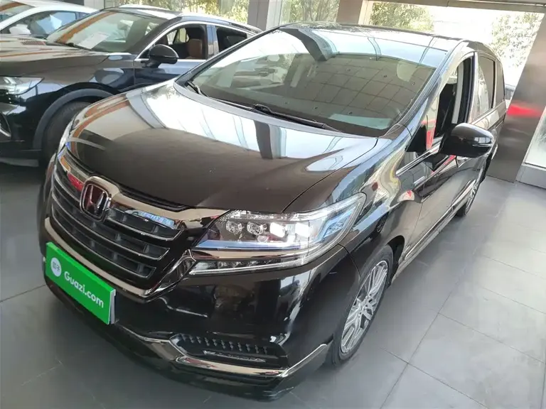 Honda Elysion 2.0 L Hybrid Luxury