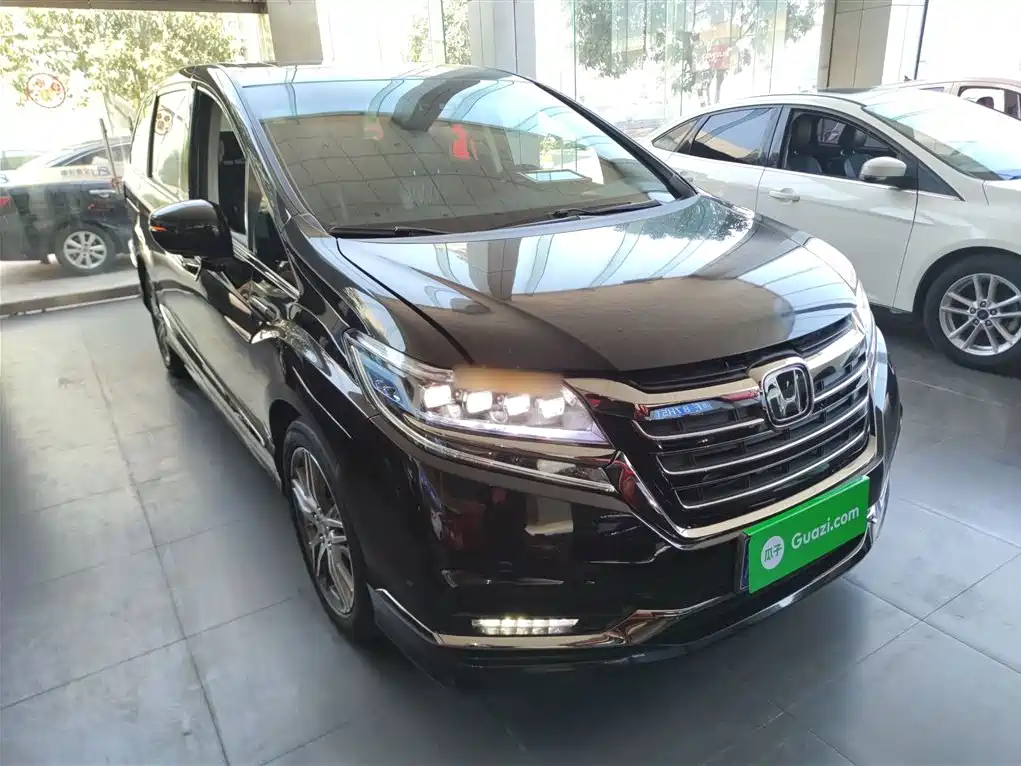 Elysion 2.0 L Hybrid Luxury