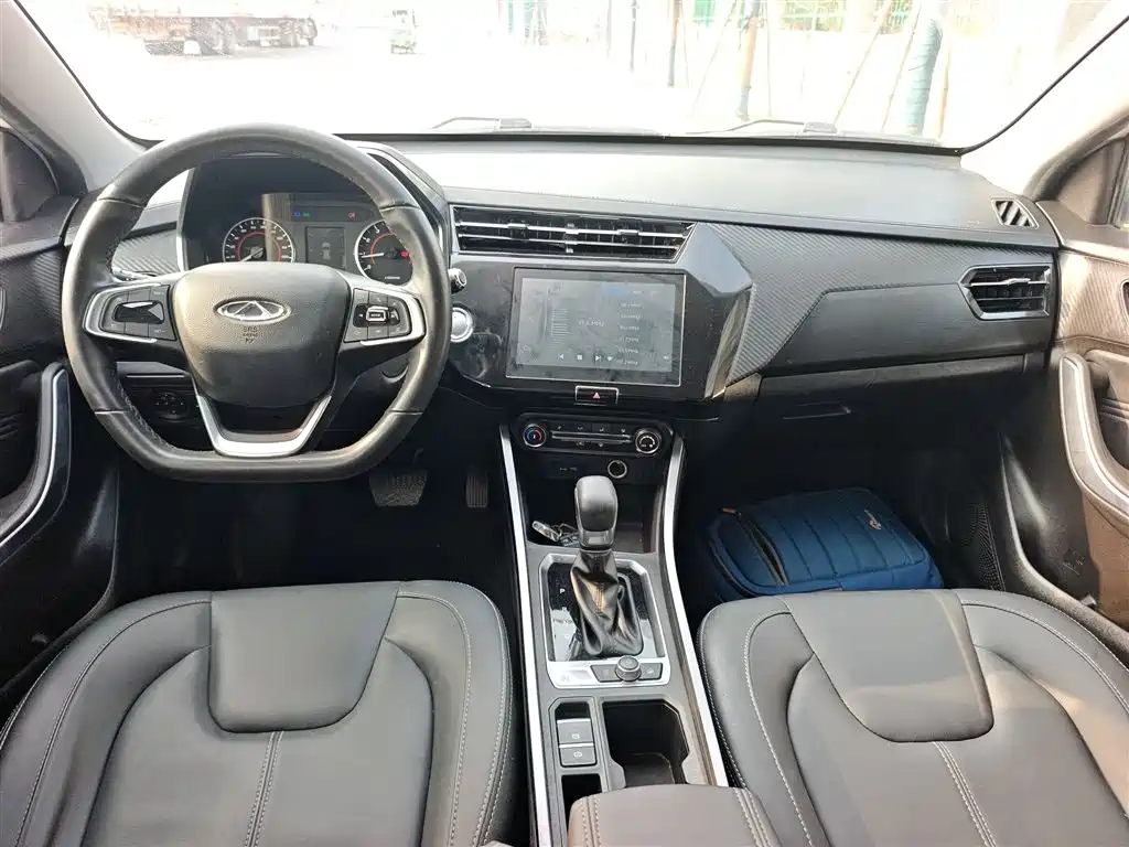 Tiggo 3 x PLUS 1.5 L CVT Exciting Jujube