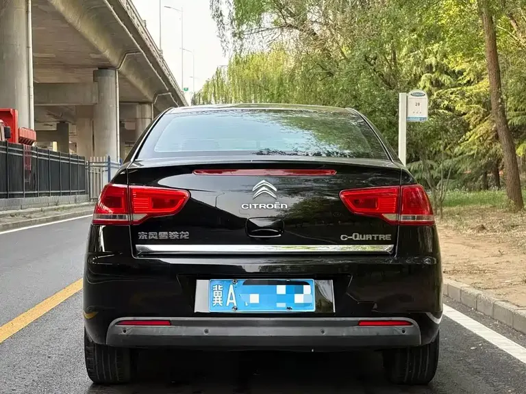 Citroën C-Quatre Sedan 1.6 L Manual Fashionable