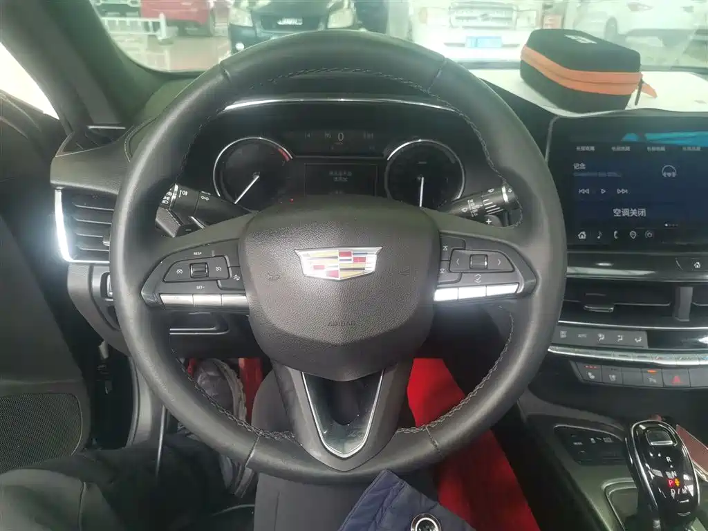 Cadillac CT5 28 T Luxury (Standard)