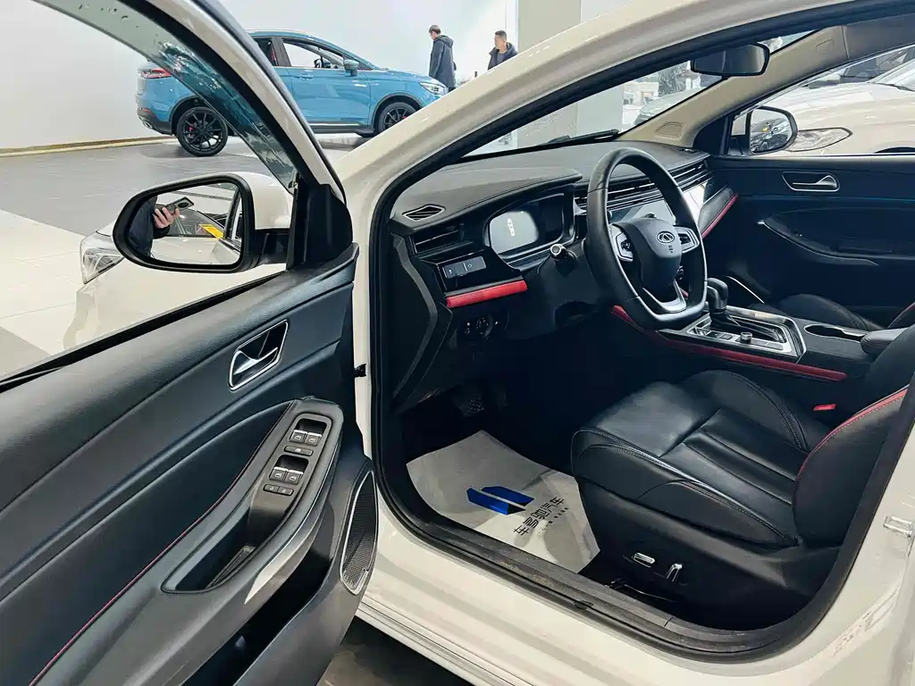 Arrizo 5 PLUS Xiaose 1.5 L CVT PLUS