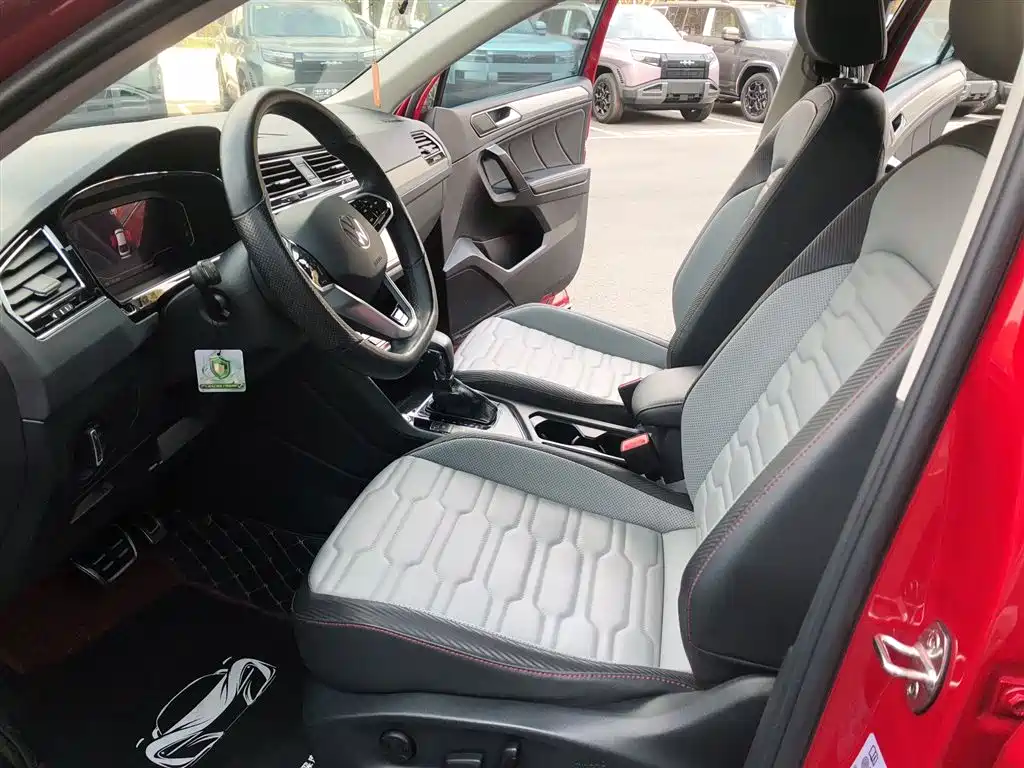 Tiguan X 330 TSI 2 WD Flagship