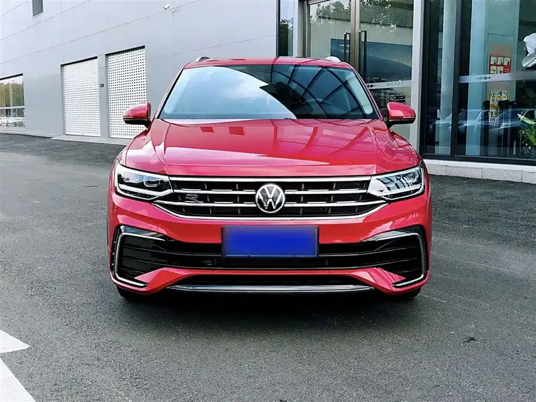 Volkswagen Tiguan X 330 TSI 2 WD Flagship