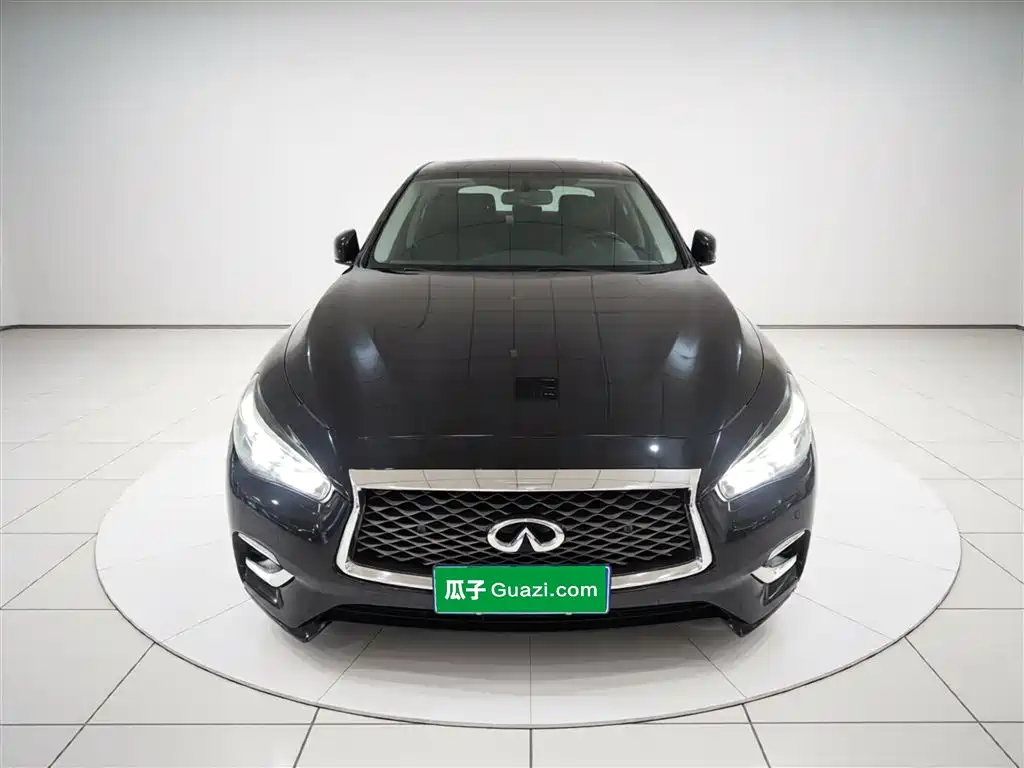 Infiniti Q50 L 2.0 T Progressive Enjoyment CN-V