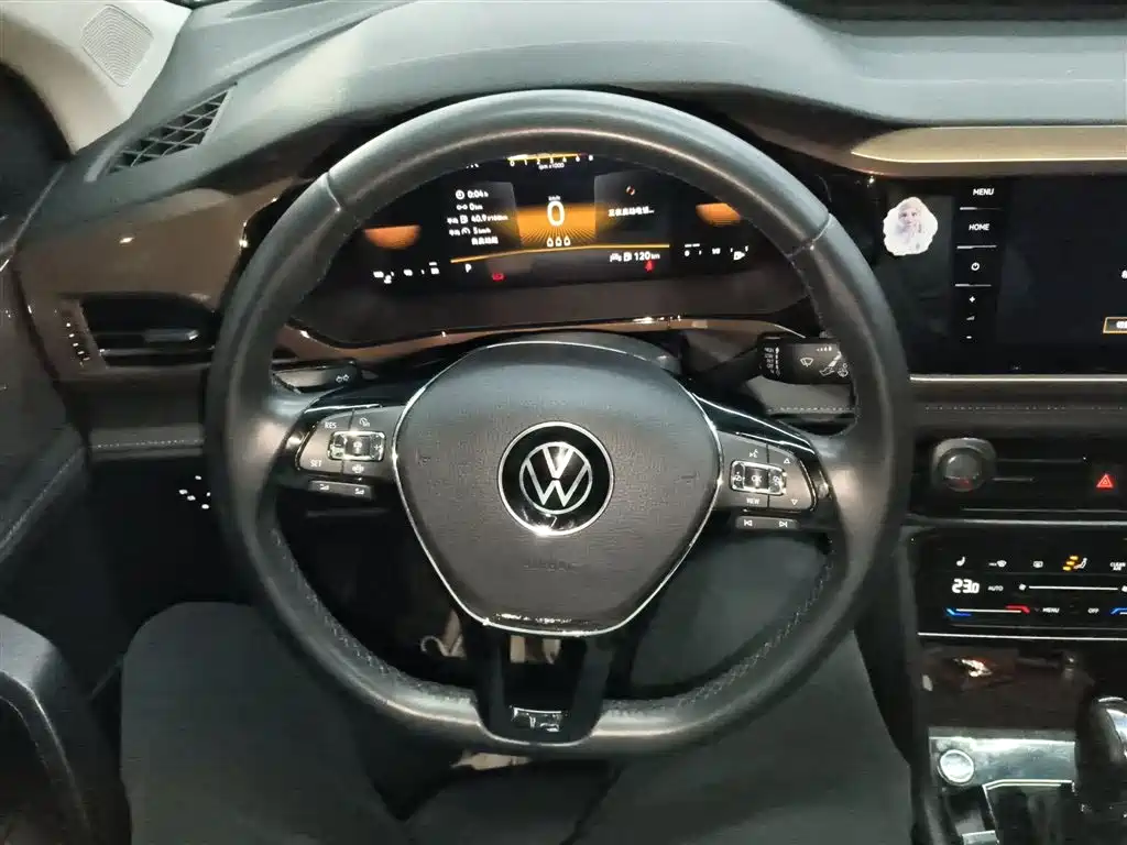 Tharu 280 TSI 2 WD Luxury