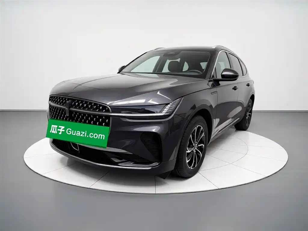 Nautilus 2.0 T 4 WD Premium