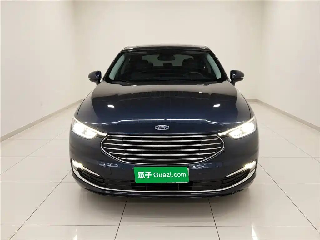 Taurus EcoBoost 245 Premium