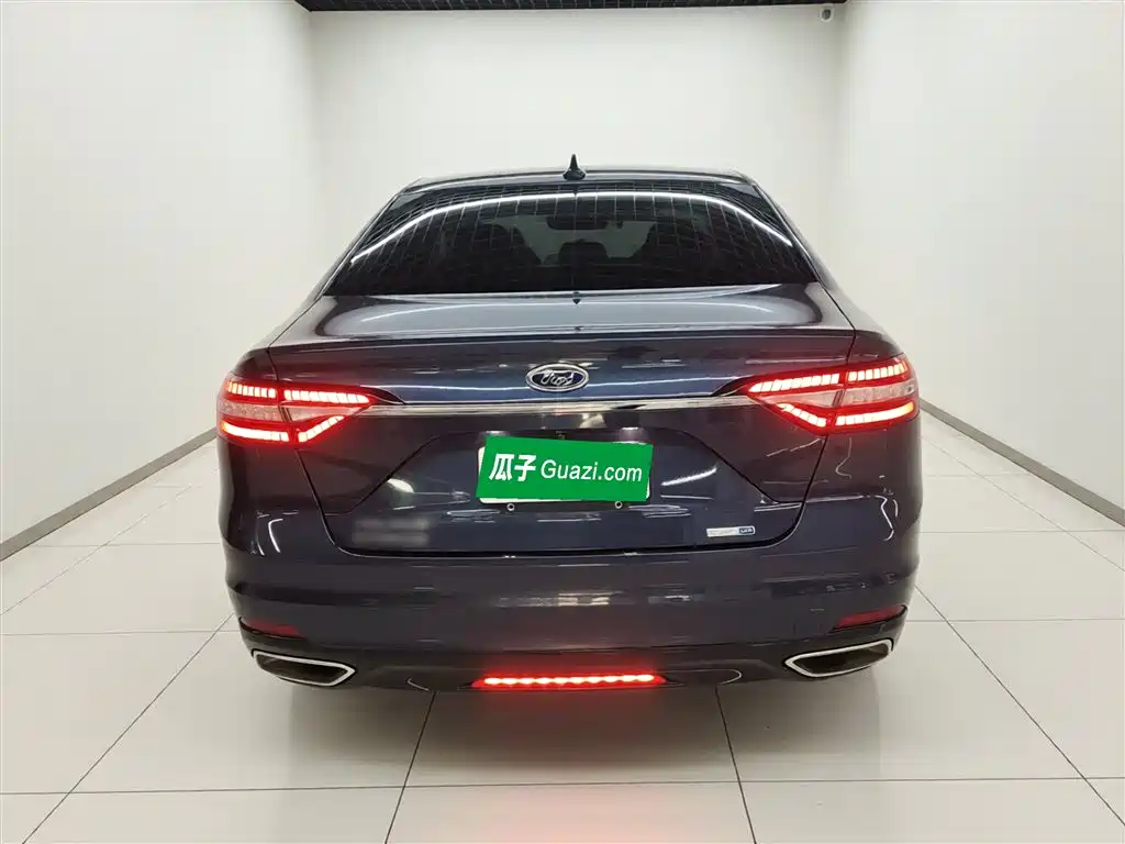 Taurus EcoBoost 245 Premium