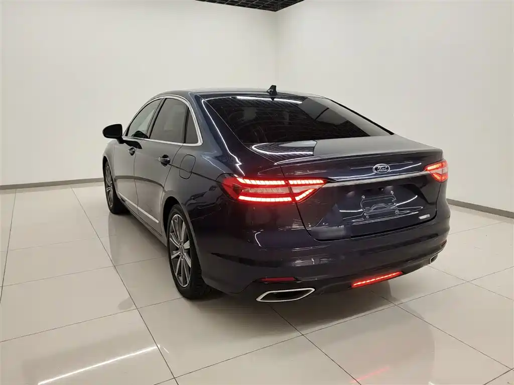 Taurus EcoBoost 245 Premium