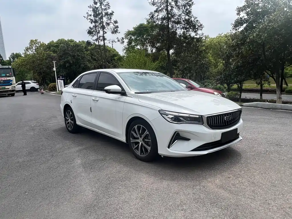 Emgrand 4 th Gen Champion 1.5 L CVT Distinguished