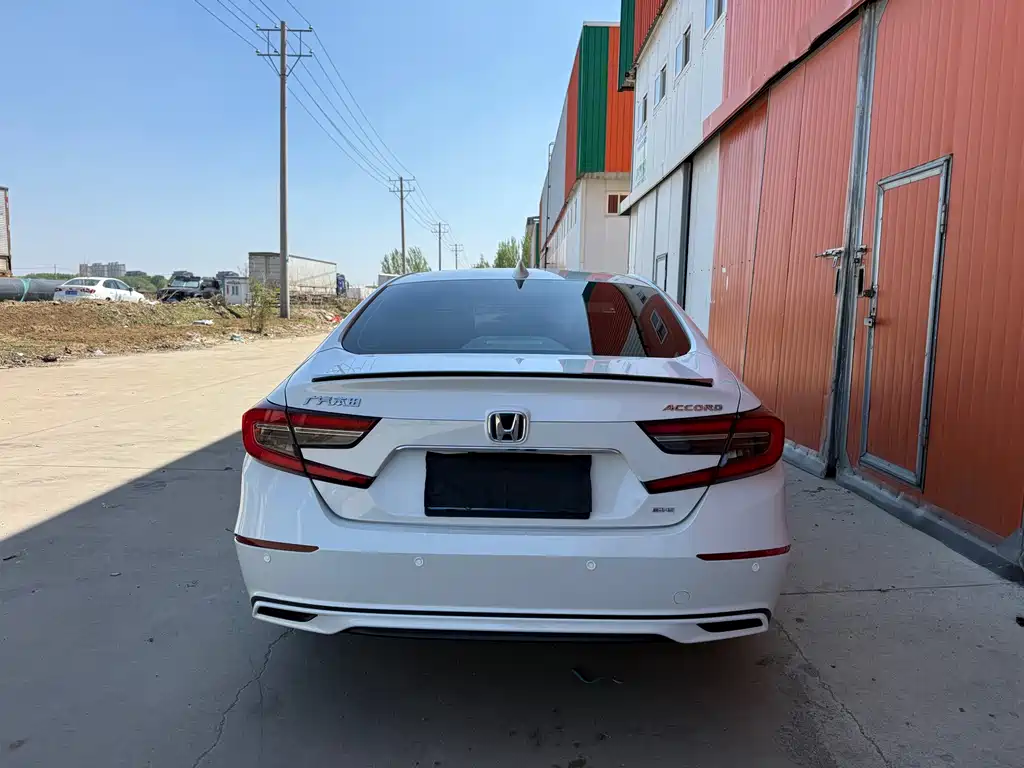 Accord Sharp· Hybrid 2.0 L Sharp Leading