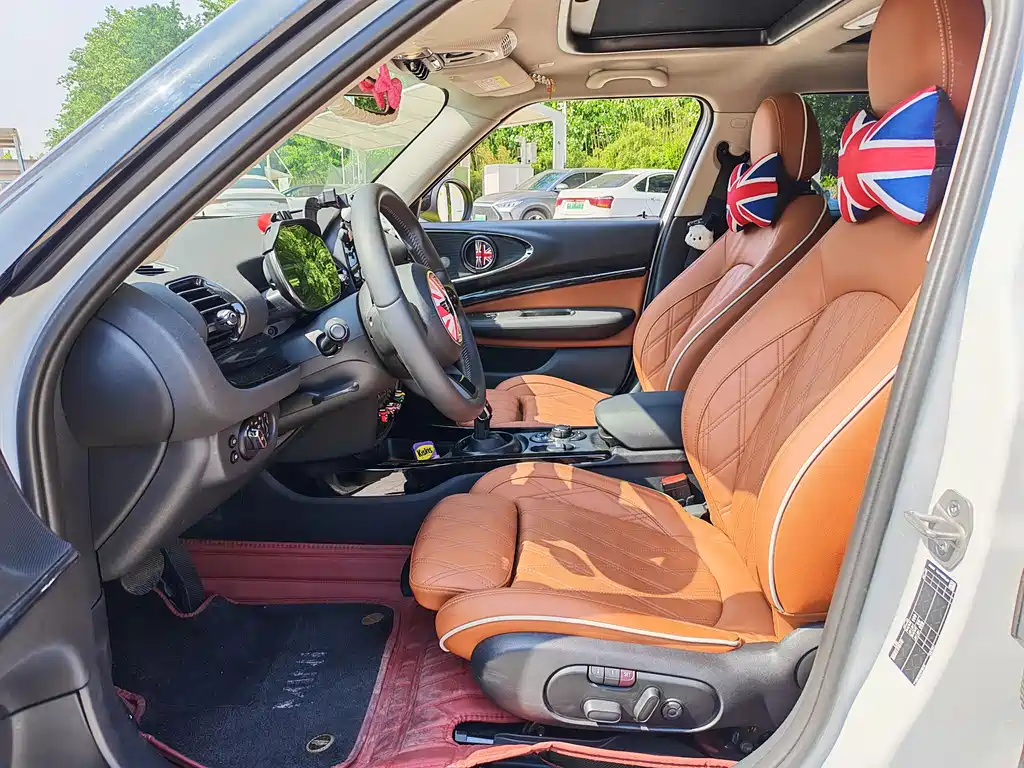 MINI CLUBMAN Facelift 1.5 T COOPER Connoisseur