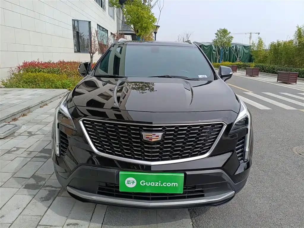 Cadillac XT4 28 T 2 WD Leading