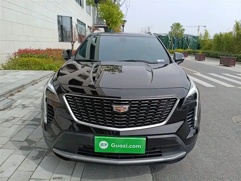 Cadillac XT4 28 T 2 WD Leading
