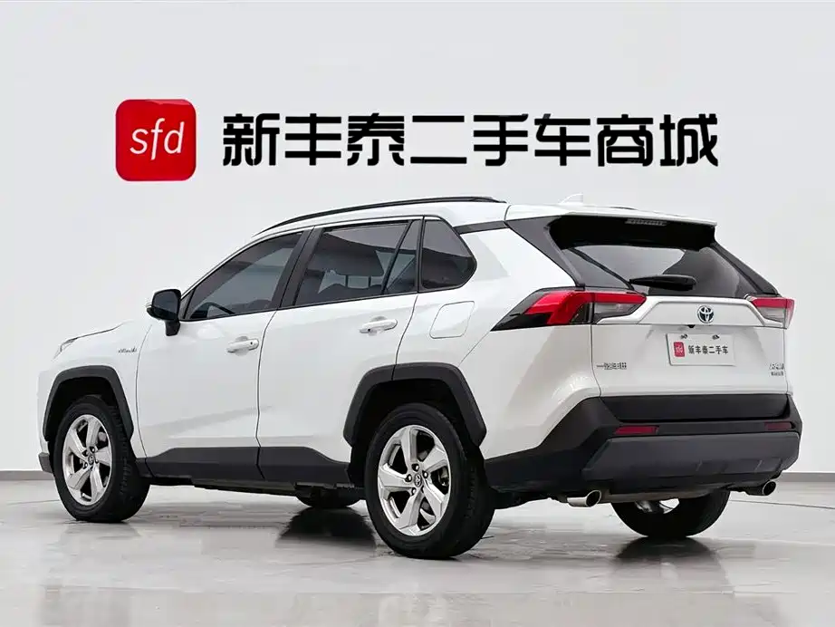 RAV4 Dual Engine 2.5 L E-CVT 2 WD Elite