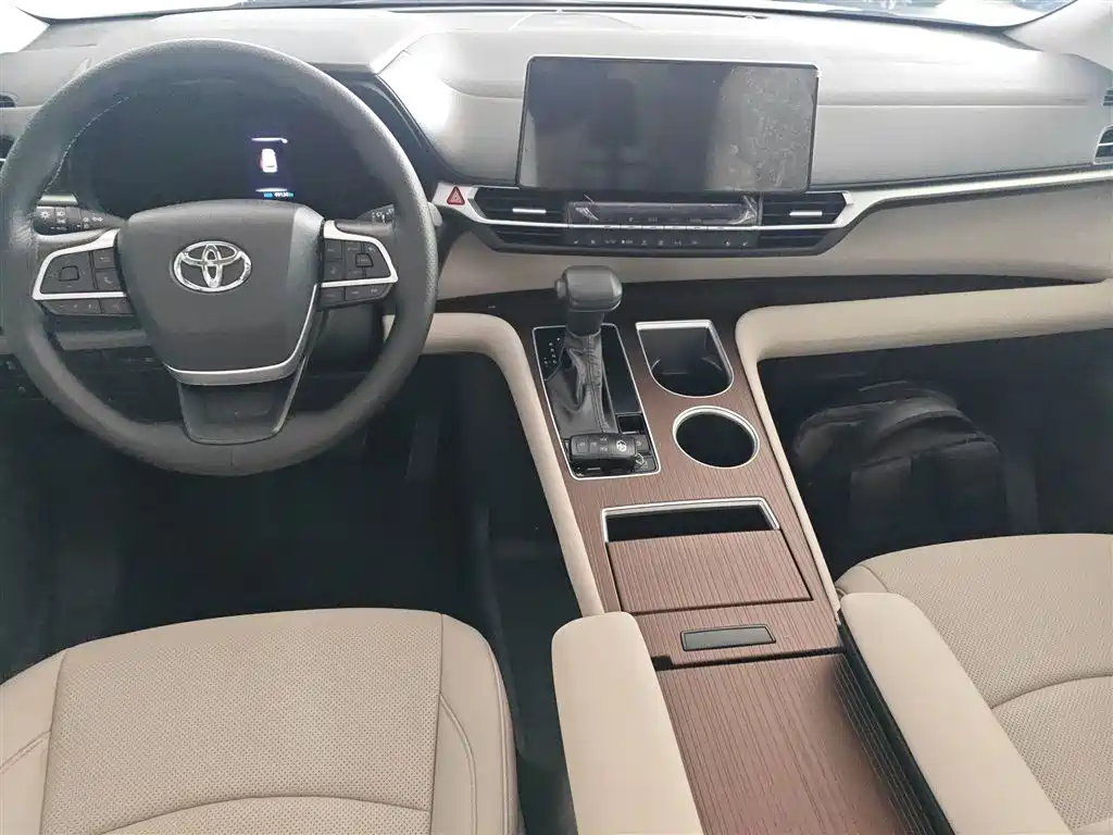 Granvia 2.5 L Hybrid Comfort