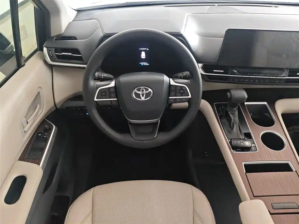 Granvia 2.5 L Hybrid Comfort