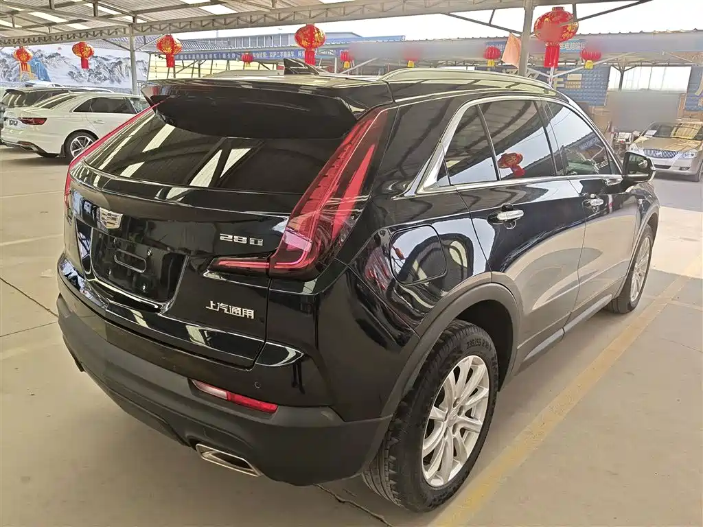 Cadillac XT4 28 T 2 WD Tech