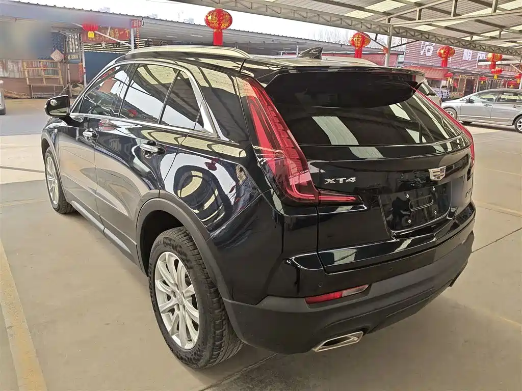 Cadillac XT4 28 T 2 WD Tech