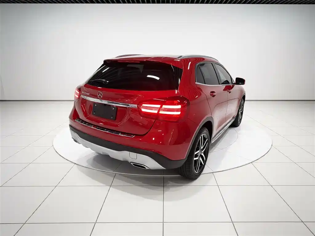 Mercedes-Benz GLA GLA 200 Fashion