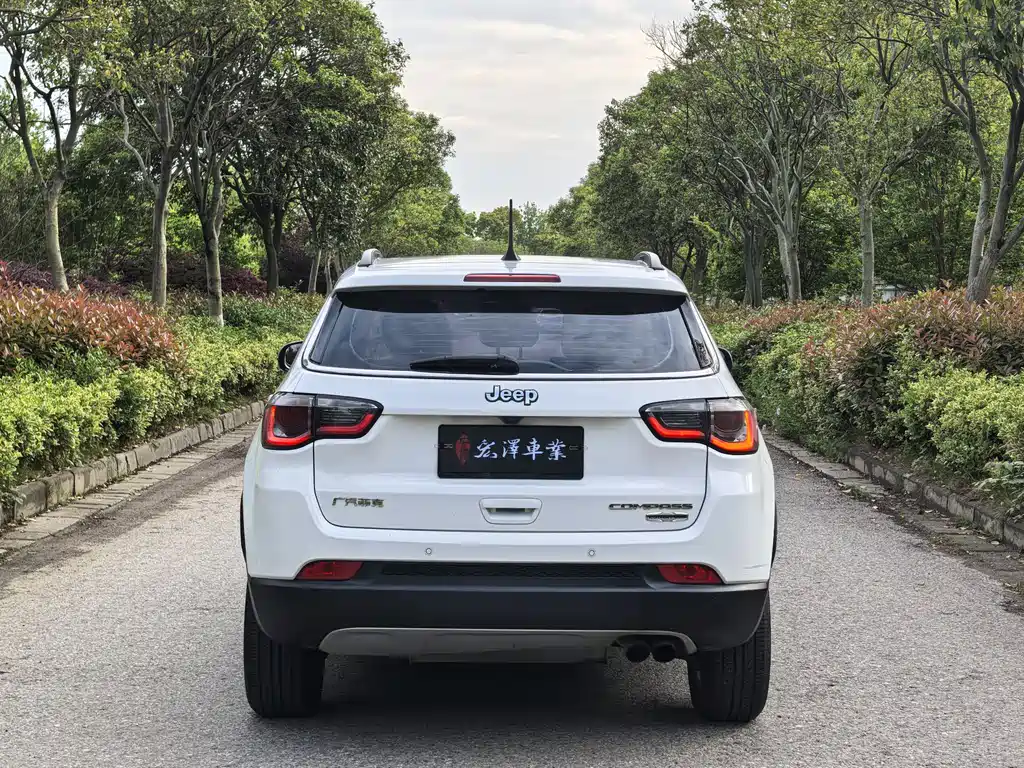 Compass 200 T Auto Home Enjoyment