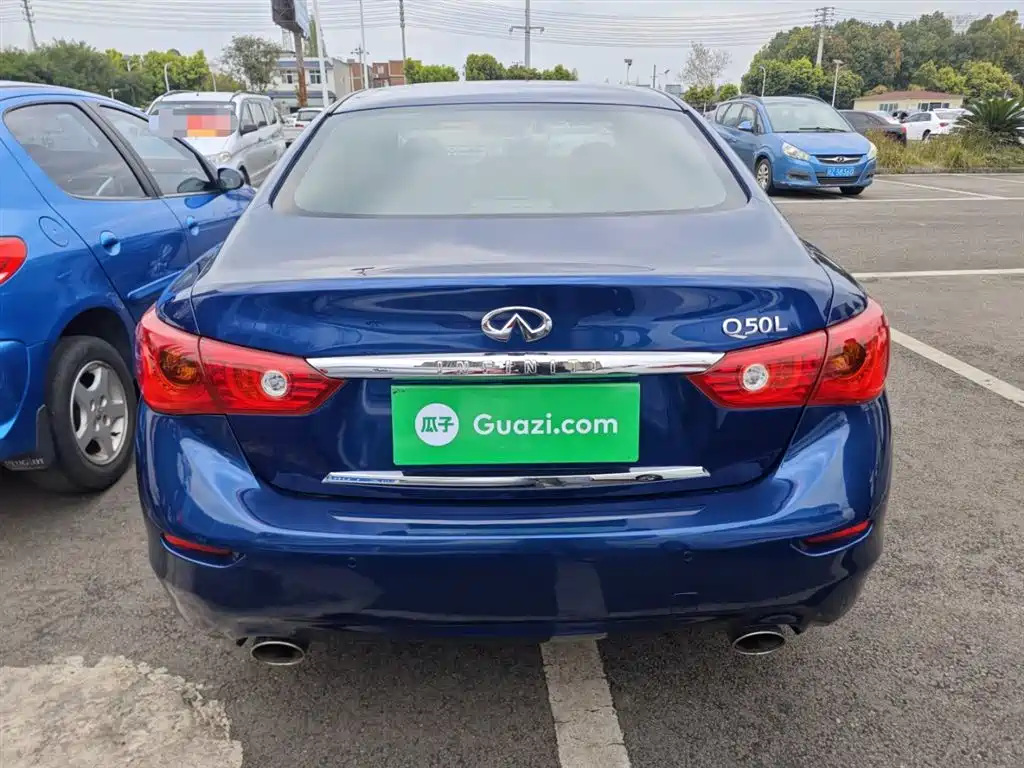 Infiniti Q50 L 2.0 T Comfort