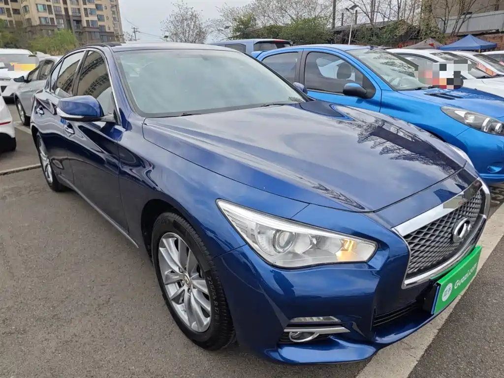 Infiniti Q50 L 2.0 T Comfort