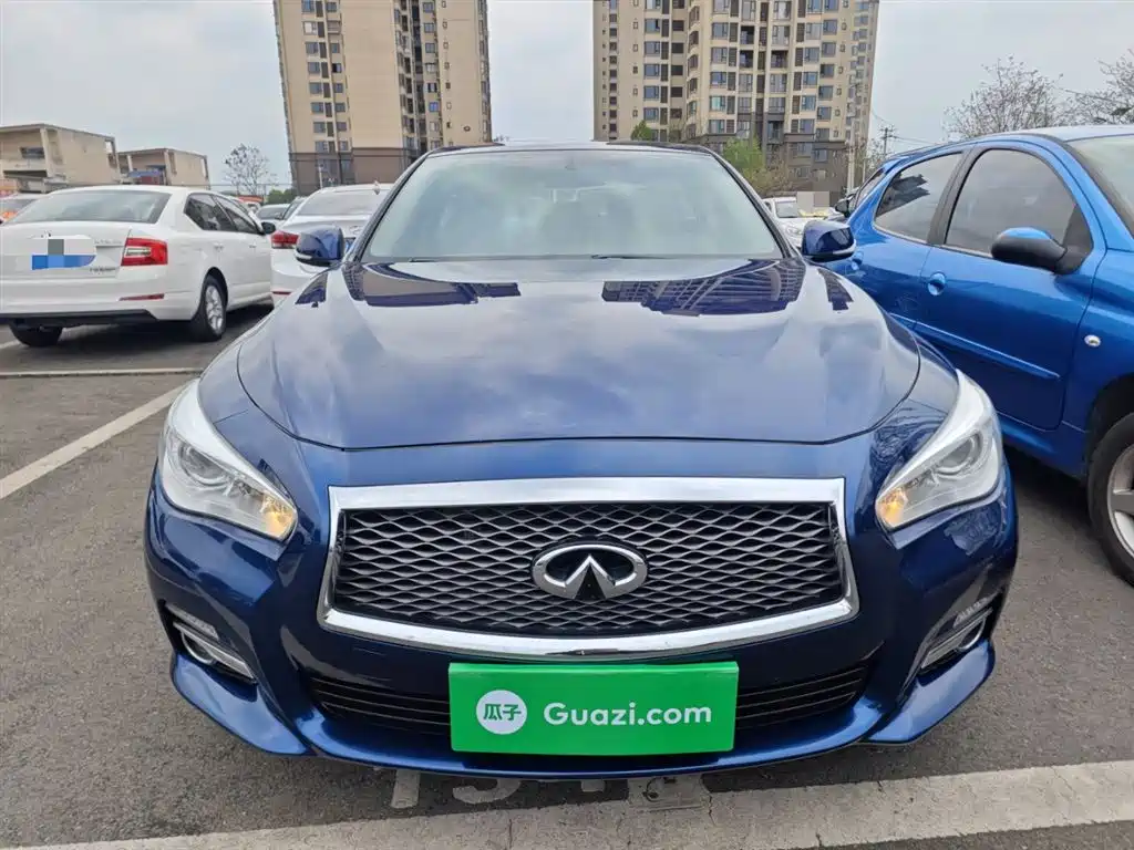 Infiniti Q50 L 2.0 T Comfort