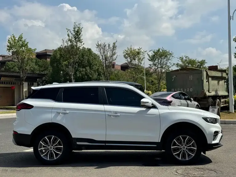 Geely Boyue 1.8 TD DCT Connected PRO