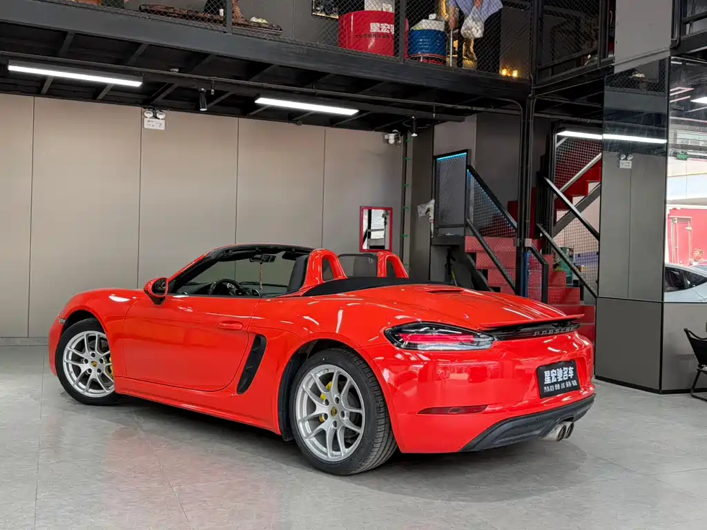 Porsche 718 Boxster 2.0 T