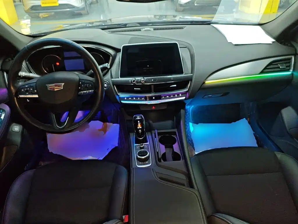 Cadillac CT5 28 T Style