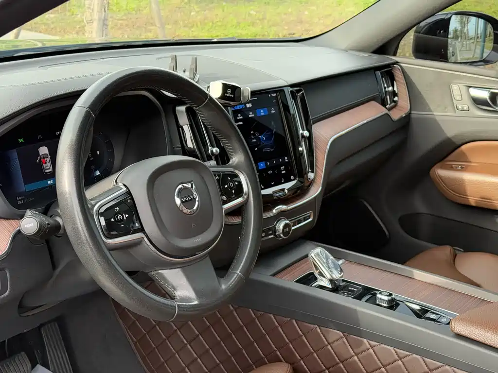 Volvo XC60 B5 4 WD Smart Vision Luxury
